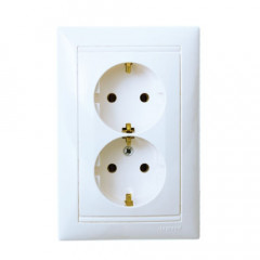 Розетка Legrand 774400